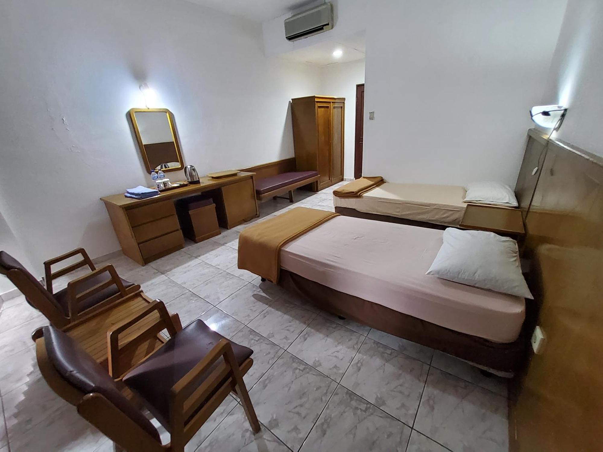 Hotel Kumala Samudra Cikakak Exterior foto